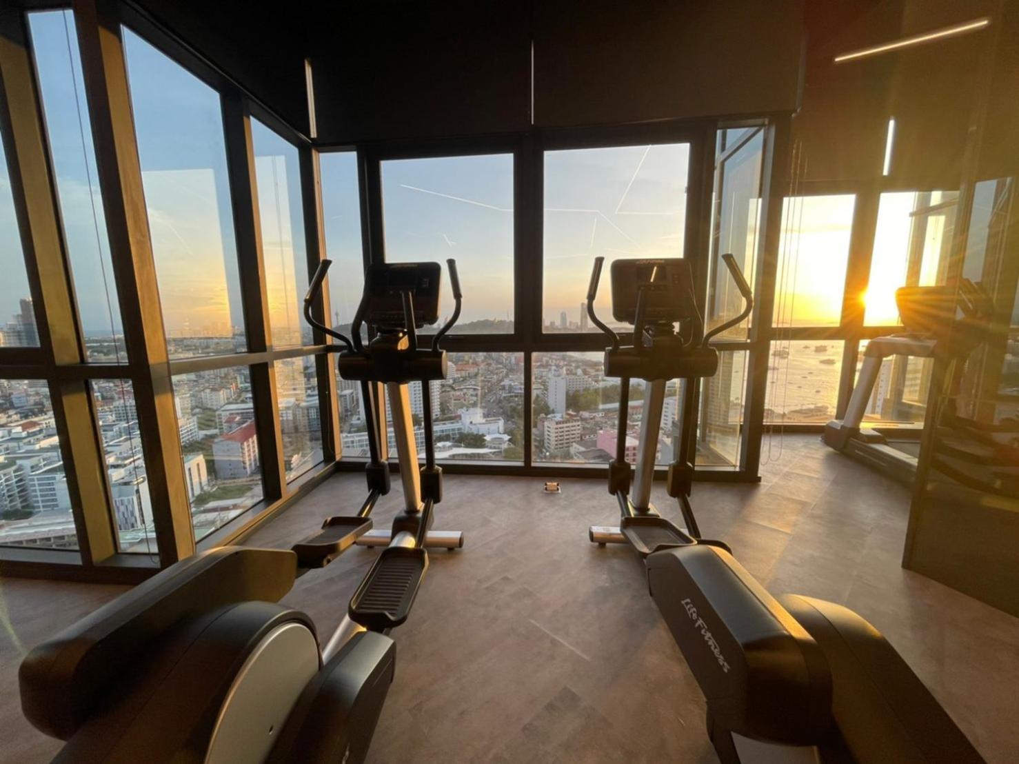 The Edge Central Pattaya Seaview With Infinity Pool & Free Netflix المظهر الخارجي الصورة